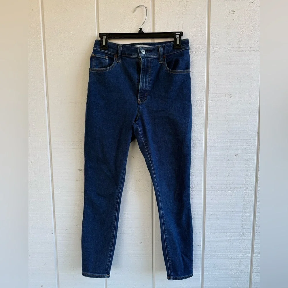 Abercrombie & Fitch Super Skinny Ankle High Rise Curve Love Size 27/4S Dark Wash